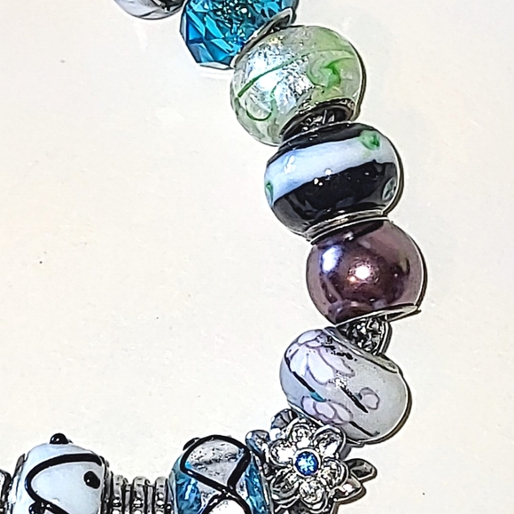 TROLLBEADS STYLE GLASS BEAD BRACELET - 16 UNIQUE BEADS - Picture 3 of 6